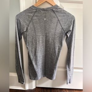 Long sleeve size 6 Lululemon top